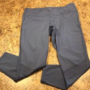 Periwinkle fitness leggings